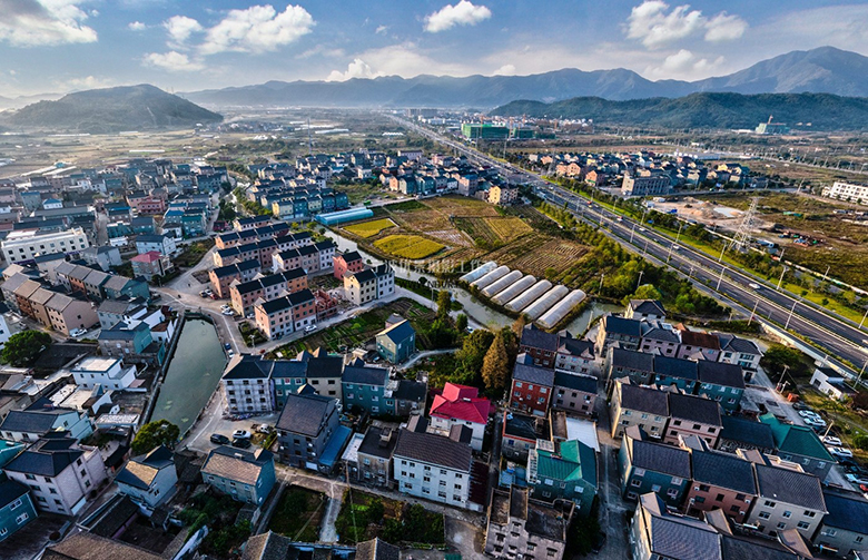 1-2410101R5155D.jpg 1-2410101R5155D.jpg